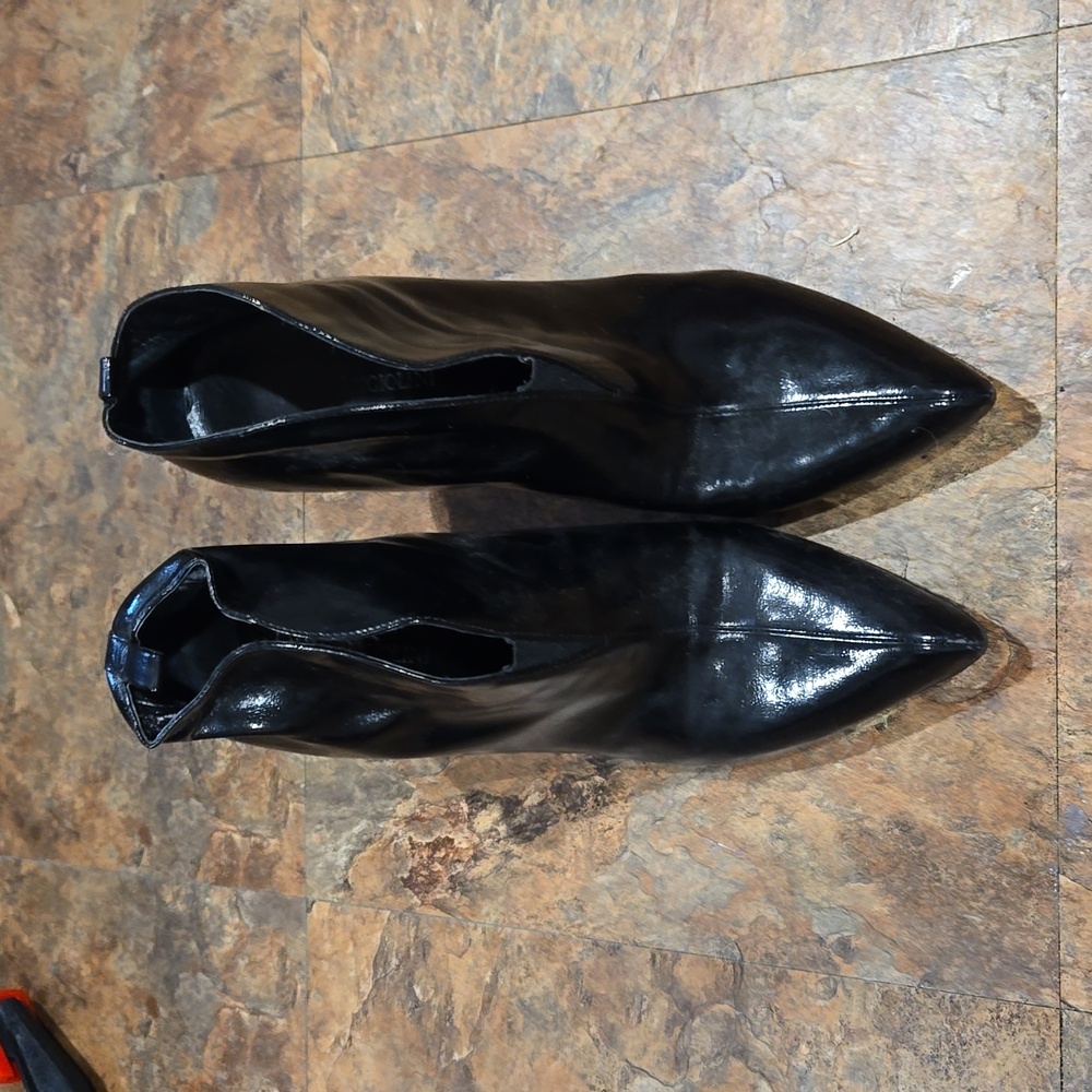 Womens size 9 Enzo Angiolini black stilletto ankle booties